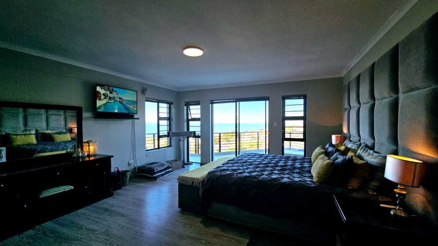 5 Bedroom Property for Sale in Dana Bay Western Cape